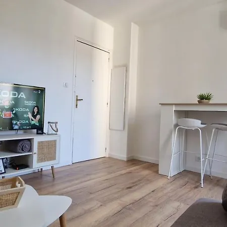 T2 Vue - Entre Aeroport Et Centre-ville 阿雅克肖