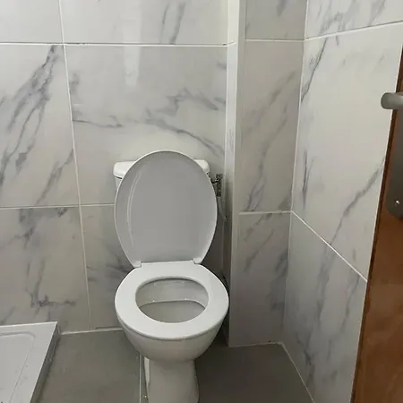 T2 Vue - Entre Aeroport Et Centre-ville شقة