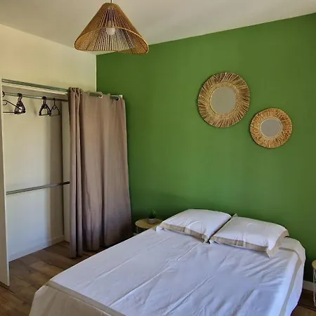 Apartment T2 Vue - Entre Aeroport Et Centre-ville Ajaccio (Corsica)