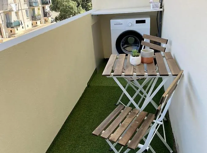 T2 Vue - Entre Aeroport Et Centre-ville Apartman *